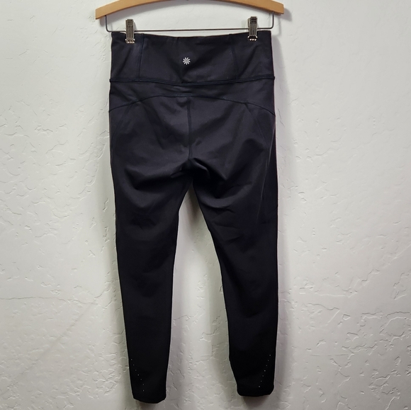 ATHLETA || Black Ankle Cropped Leggings - Picture 2 of 10